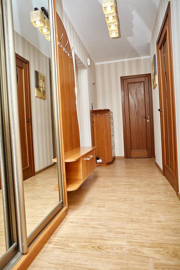 Family Apartment On Shevchenko Street Vinnytsia Exterior photo